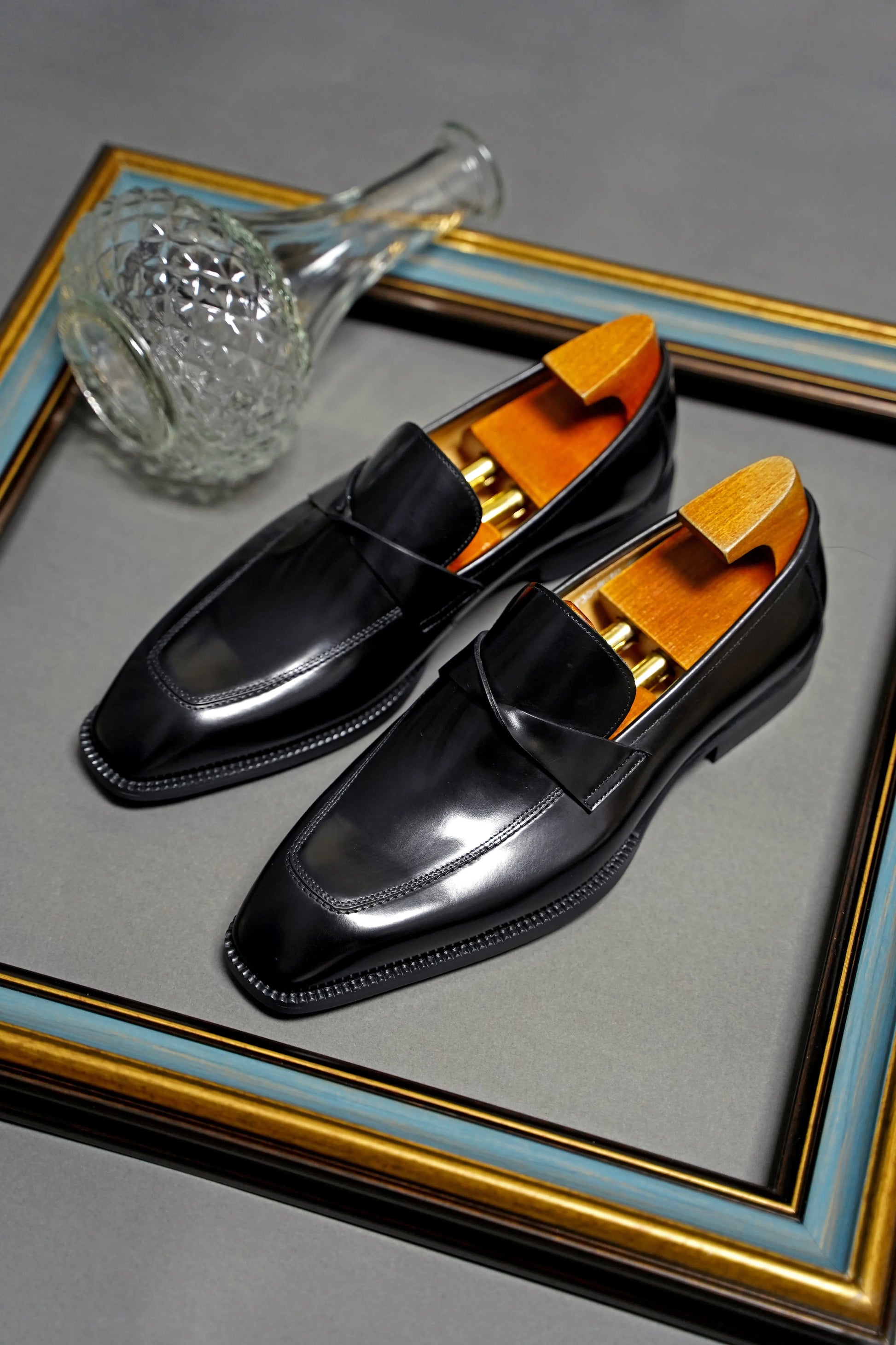 Strip top loafer - Image #2